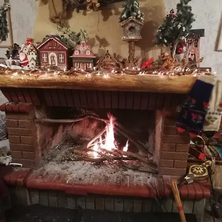 House With Big Garden * Corinth