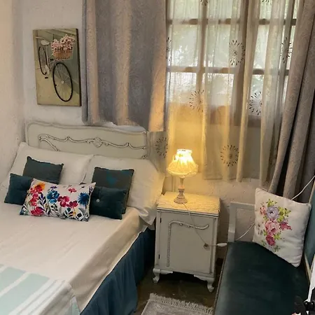 House With Big Garden Holiday home Corinth