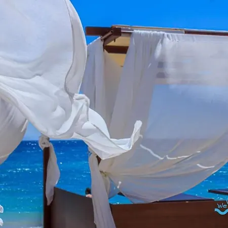 House With Big Garden Σπίτι διακοπών *