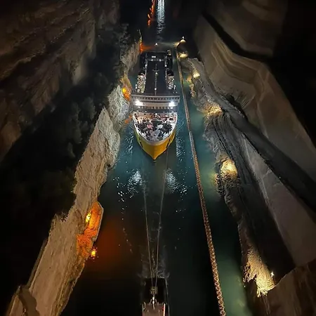 House With Big Garden Prázdninový dům Corinth