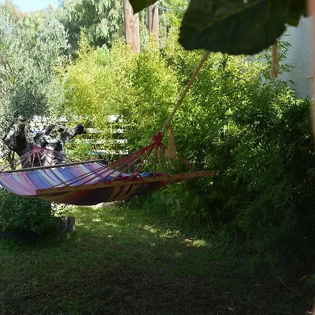 House With Big Garden Casa vacanze