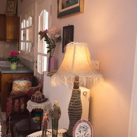 House With Big Garden Дом отдыха *