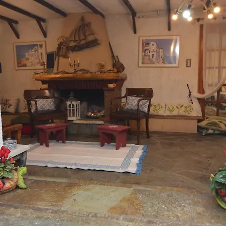 House With Big Garden *