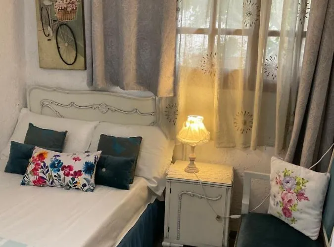 House With Big Garden 펜션 Corinth