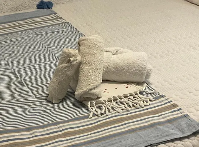 펜션 House With Big Garden Corinth