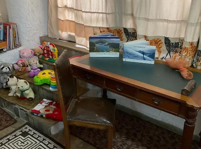 펜션 House With Big Garden Corinth