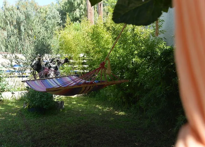 House With Big Garden Prázdninový dům