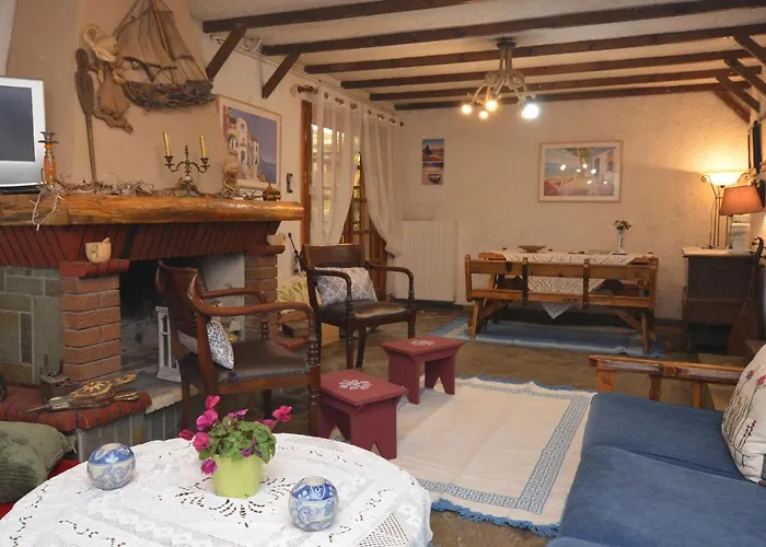 House With Big Garden *