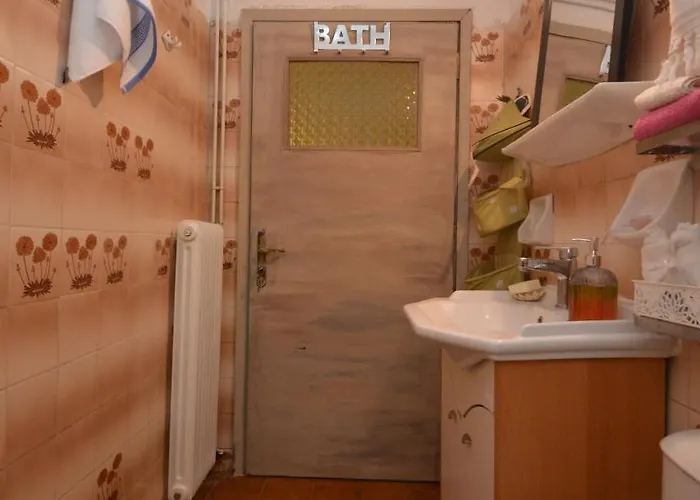 House With Big Garden Prázdninový dům Corinth