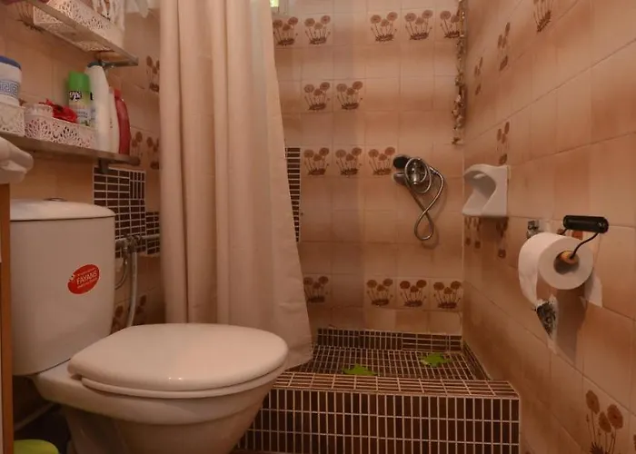 House With Big Garden Corinth